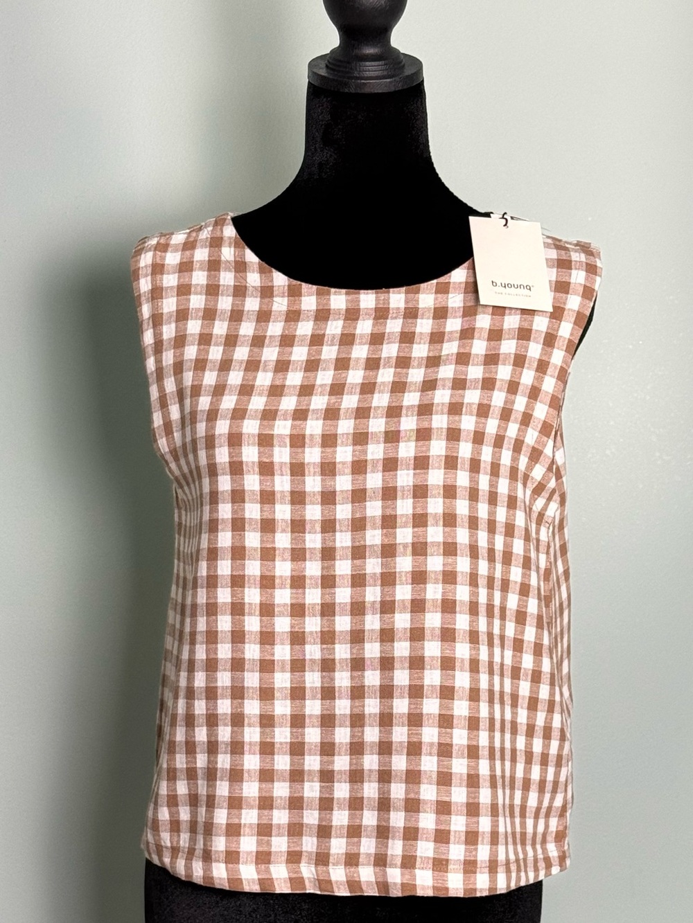 NWT Sleeveless Brown Gingham Button-Back Top In Linen by B. Young Size US 6